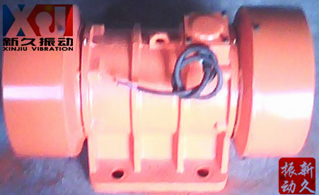 振動(dòng)電機(jī) 振動(dòng)電機(jī)